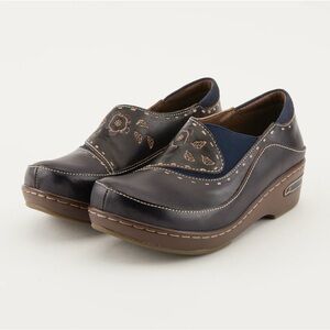 Urban Outfitters Blue and Brown Leather Mules with Moccasin Toe